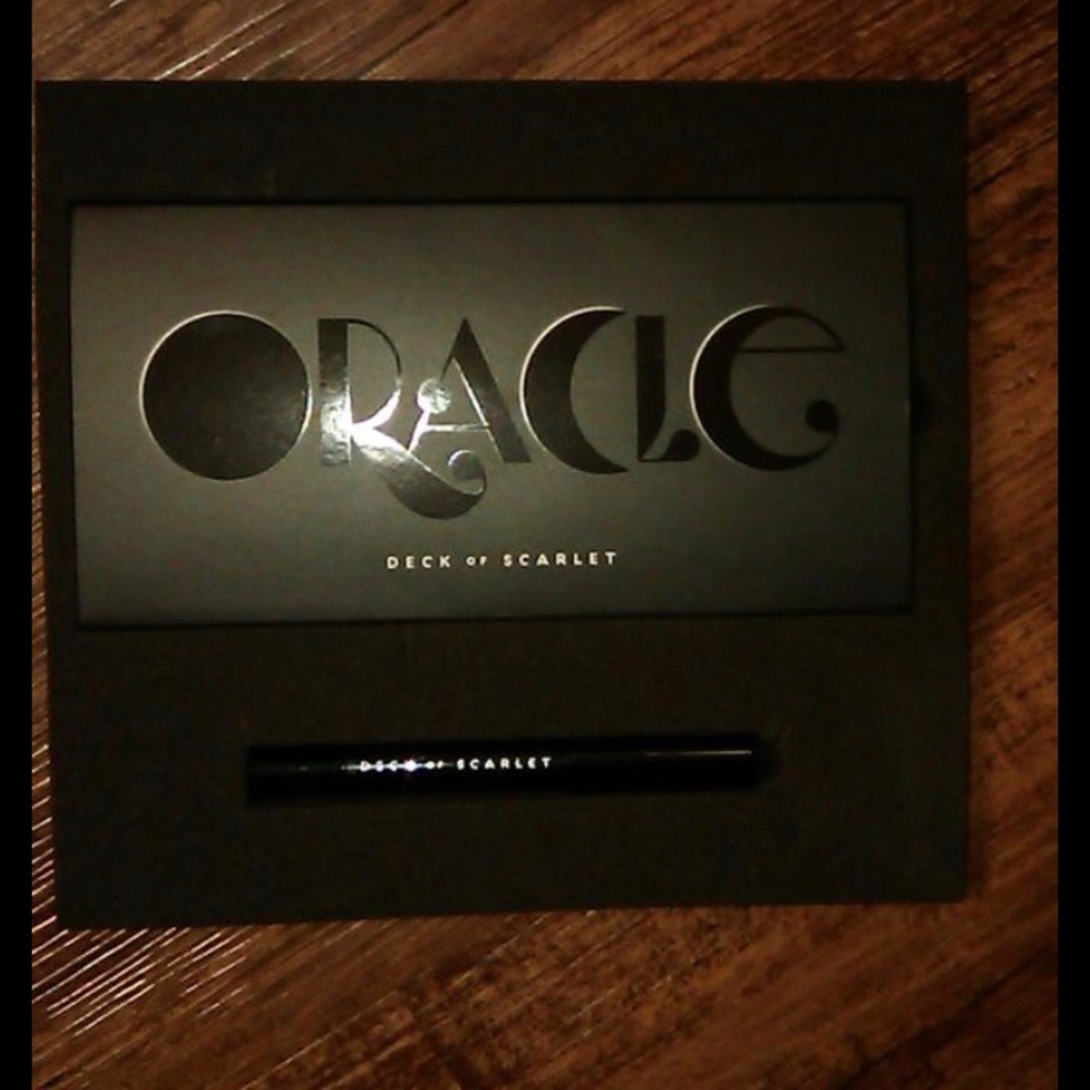 Deck of Scarlet Oracle Eyeshadow Palette